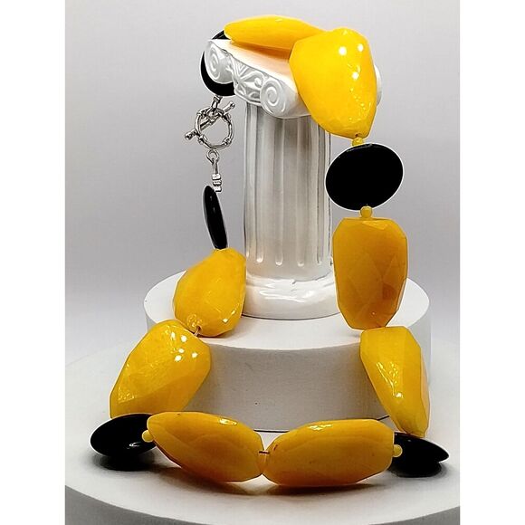 Vintage Statement Necklace of Large Yellow Aventurine and Black Agate Beads 18" - Picture 2 of 5